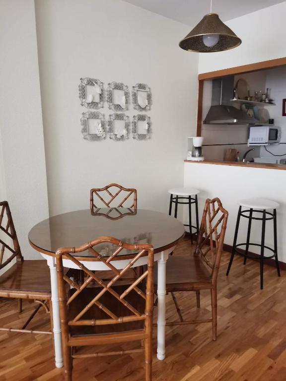 Kuchyň nebo kuchyňský kout v ubytování Apartamento Estriva