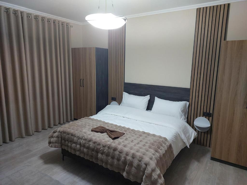 Vila Bakri Couple Room - Image 6
