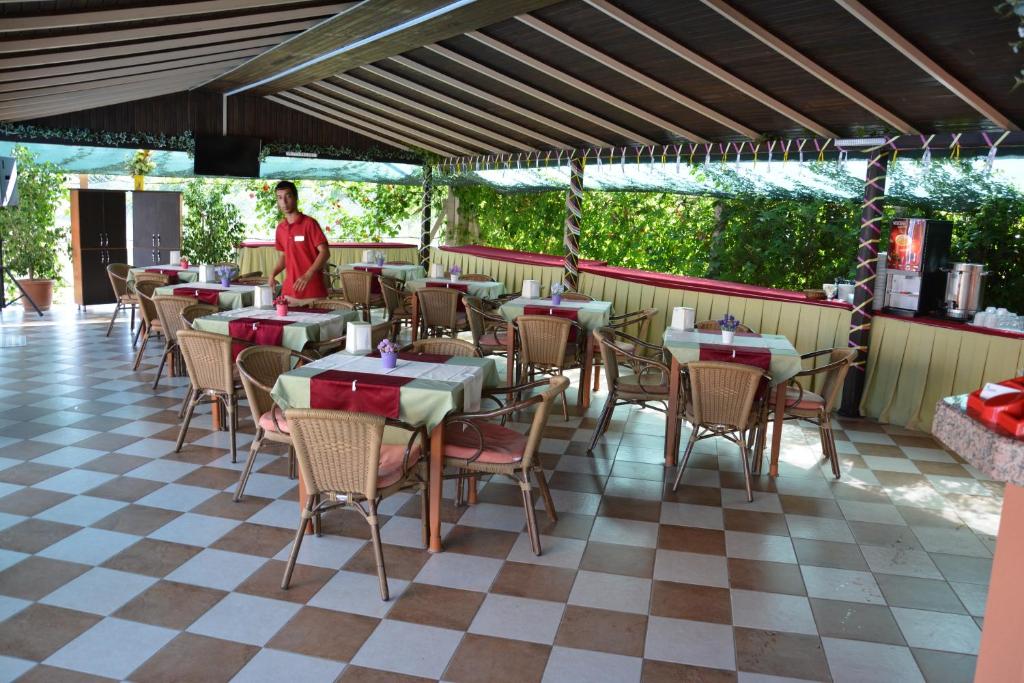 Restaurace v ubytování Yavuzhan Hotel