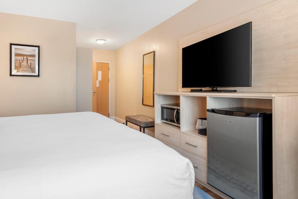 Casco Bay Hotel Portland Airport - Maine Mall, an Ascend Collection Hotel photo