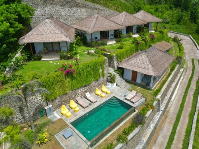 Bazén v ubytování Lombok Khophilauvillas nebo v jeho okolí