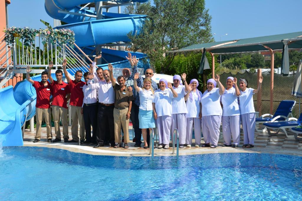 Bazén v ubytování Yavuzhan Hotel nebo v jeho okolí