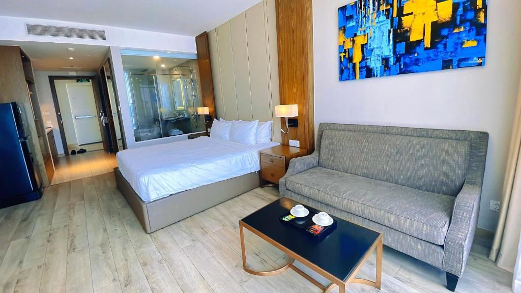 Panorama Ocean View Luxury Apartment Nha Trang - 带城市景观的套房