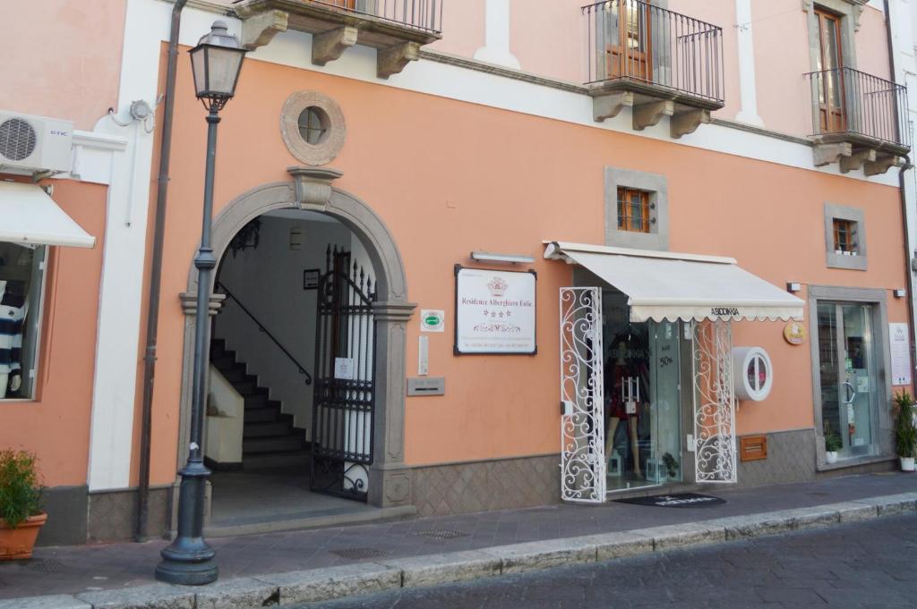 Budova, kde se aparthotel nachází
