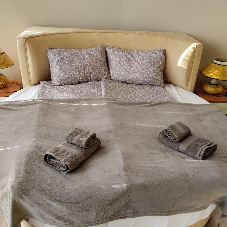 SA Services private apartments, Eagle Rock complex - Apartment With View And Balcony
