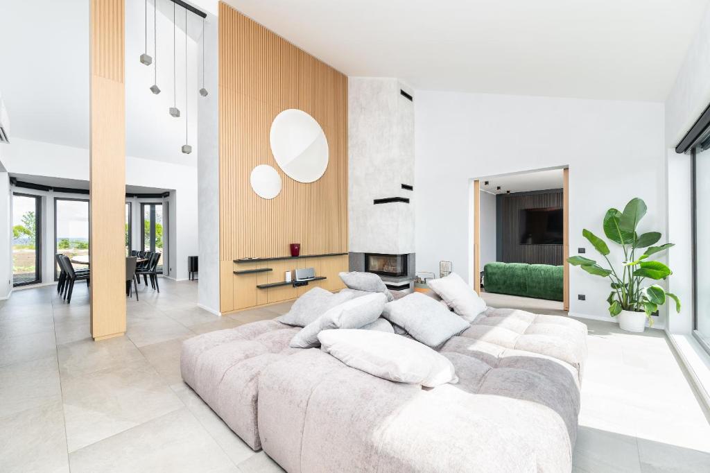 Postel nebo postele na pokoji v ubytování Serenity Villa