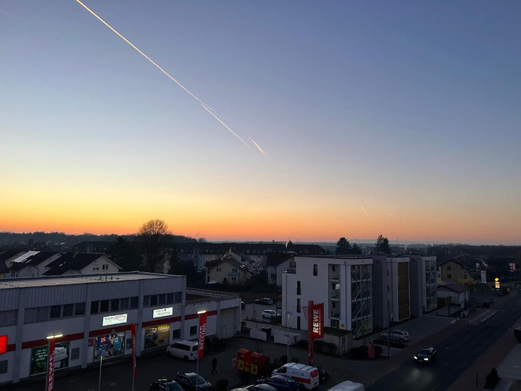 Parkplätze, Einzelbetten, 2 Balkone, fast Wi-Fi 100 Mbit, Homeoffice, Aufzug, lichtdurchflutet, Panoramablick - Three-Bedroom Apartment