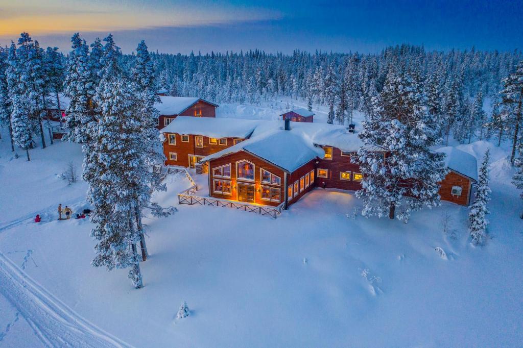 Pinetree Lodge