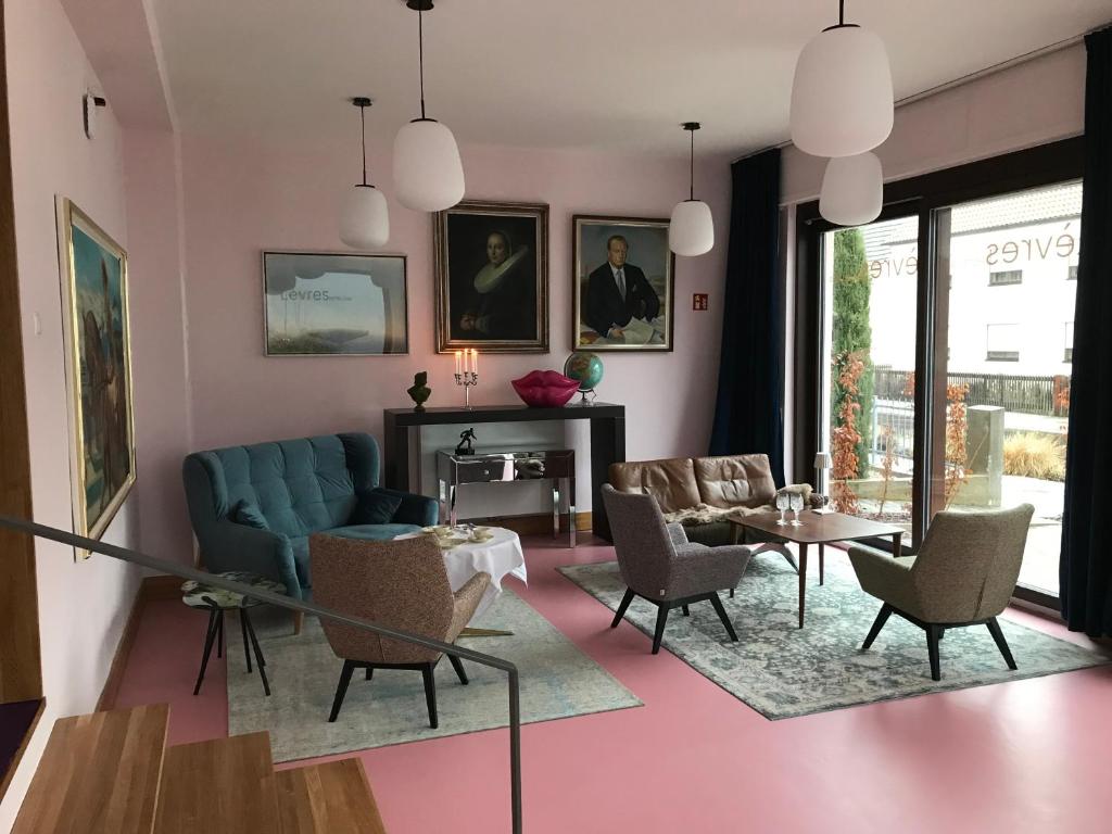 Posezení v ubytování Lèvres Hotel