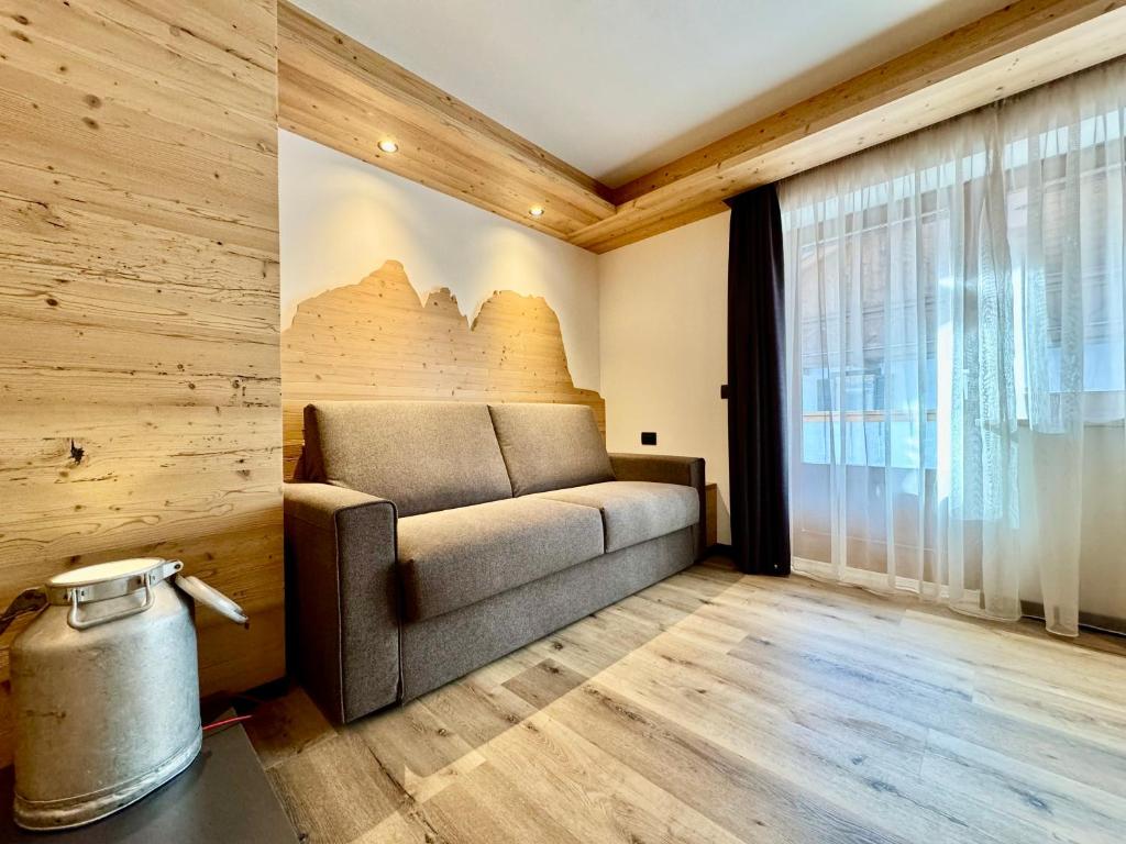 Area soggiorno di Dolomiti Luxury Mountain View BIKE FRIENDLY