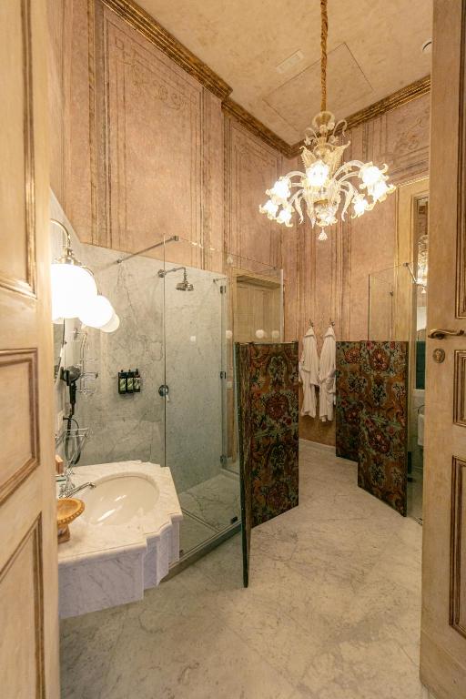 Palazzo Doria Napoli - Deluxe Room