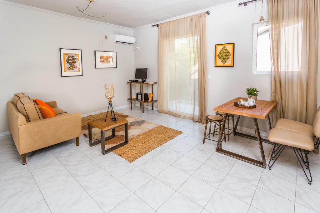 Aris Athens Suites - Deluxe Apartment