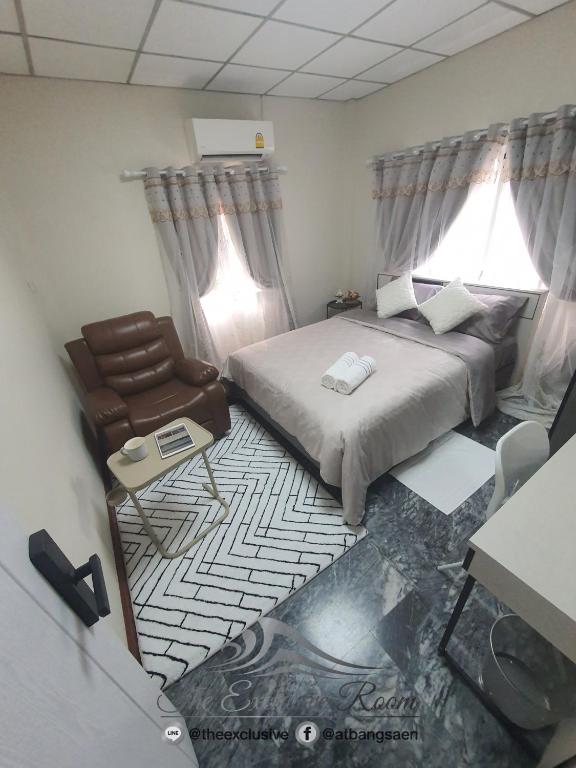 3 BR Cozy Home Skytrain View BKK - Chambre Double Avec Salle De Bain Externe Privée