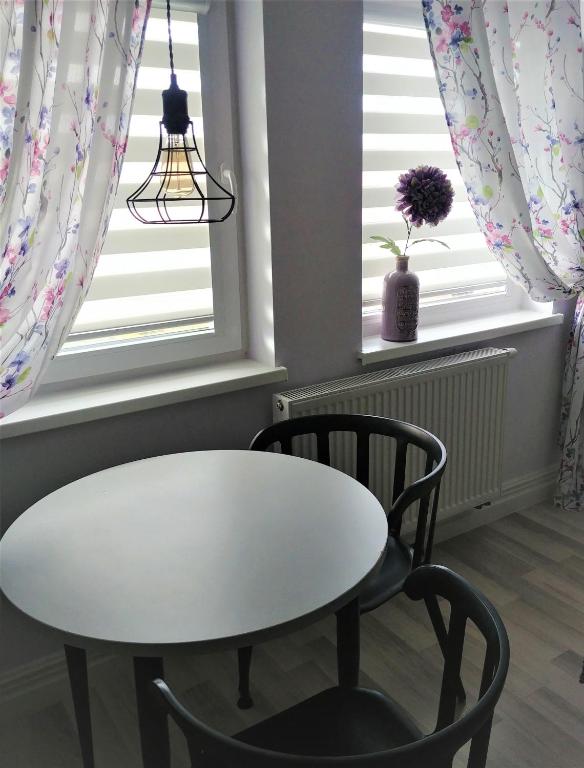 Willa AXLA z werandą ogrodem i parkingiem - 8