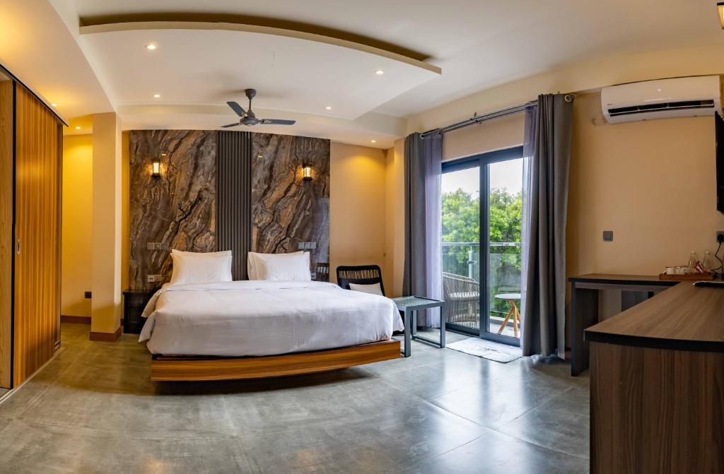 Aig Grand - View 9