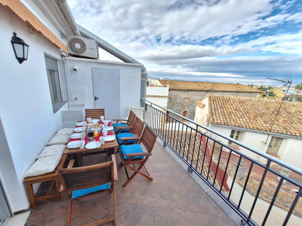 En balkon eller terrasse på Apartamento Loreto en el centro de Denia