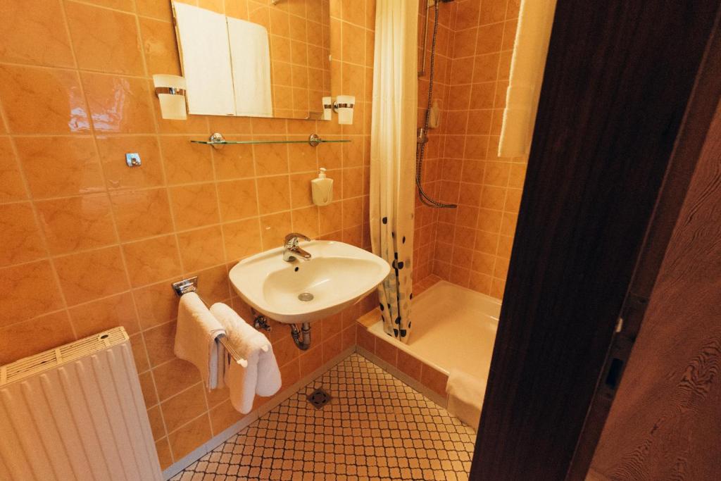Koupelna v ubytování Gasthof Hotel zur Post