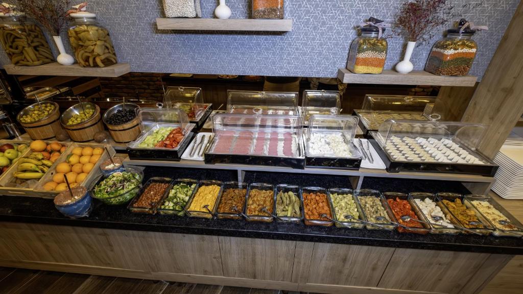 ホテルの敷地内または近くでの食事または食べ物