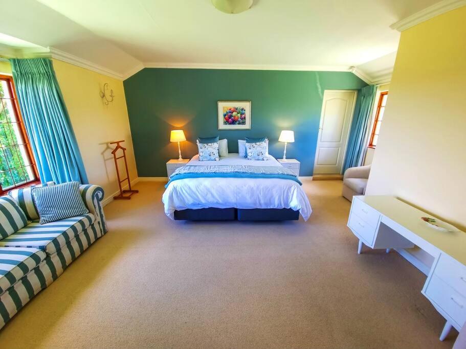 Escape to Paradise in Plett - Back up Electricity - Image 17