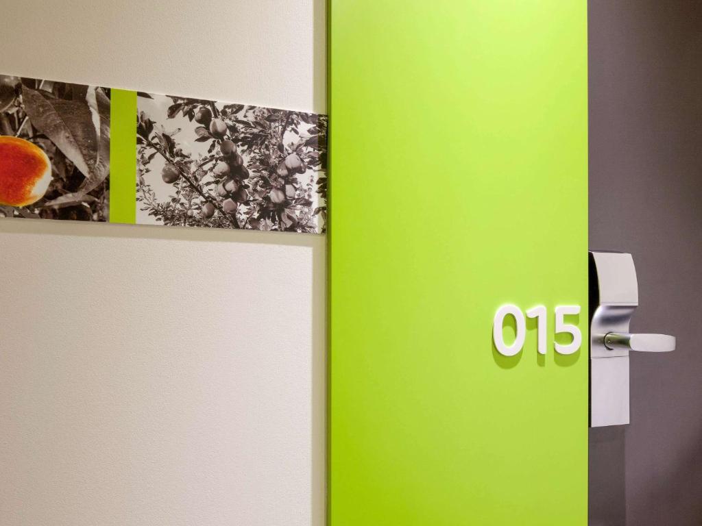 Certifikát, hodnocení, plakát nebo jiný dokument vystavený v ubytování Hotel Ibis Styles Lleida Torrefarrera