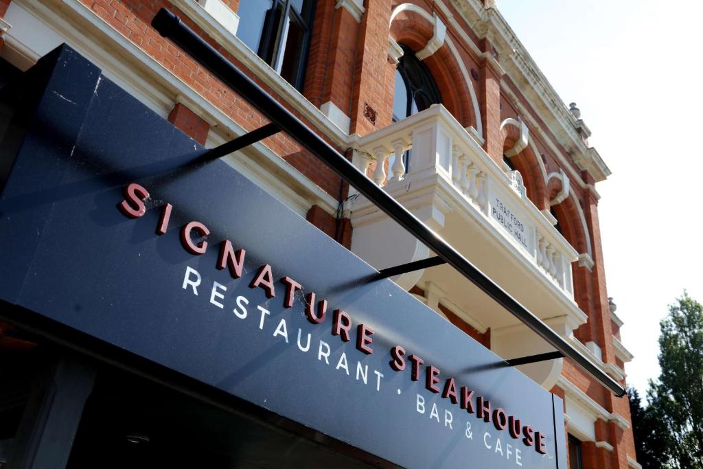 Trafford Hall Hotel Manchester, Trademark Collection by Wyndham - Resim 35