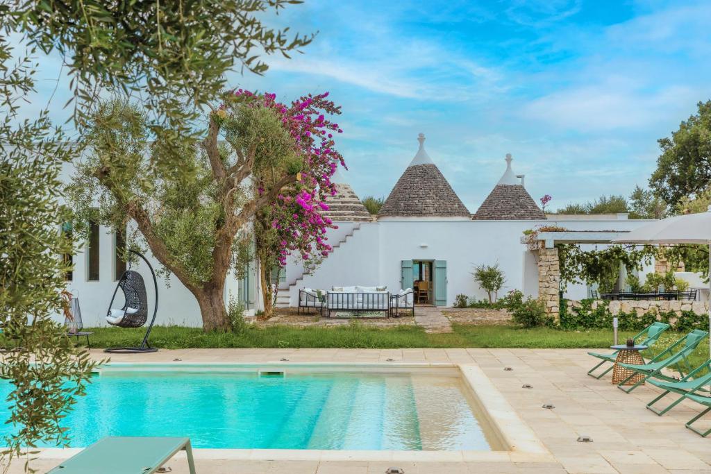 Bazen u objektu New Trulli Tenuta Olivi with pool ili u blizini