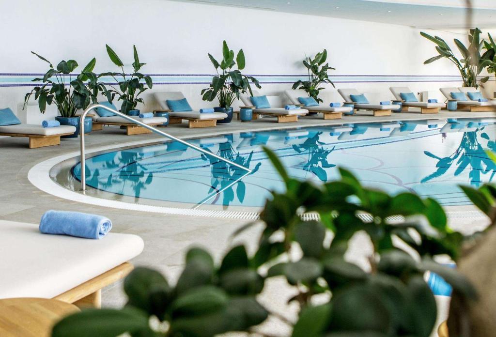 Bazén v ubytovaní Rixos Premium Dubrovnik alebo v jeho blízkosti