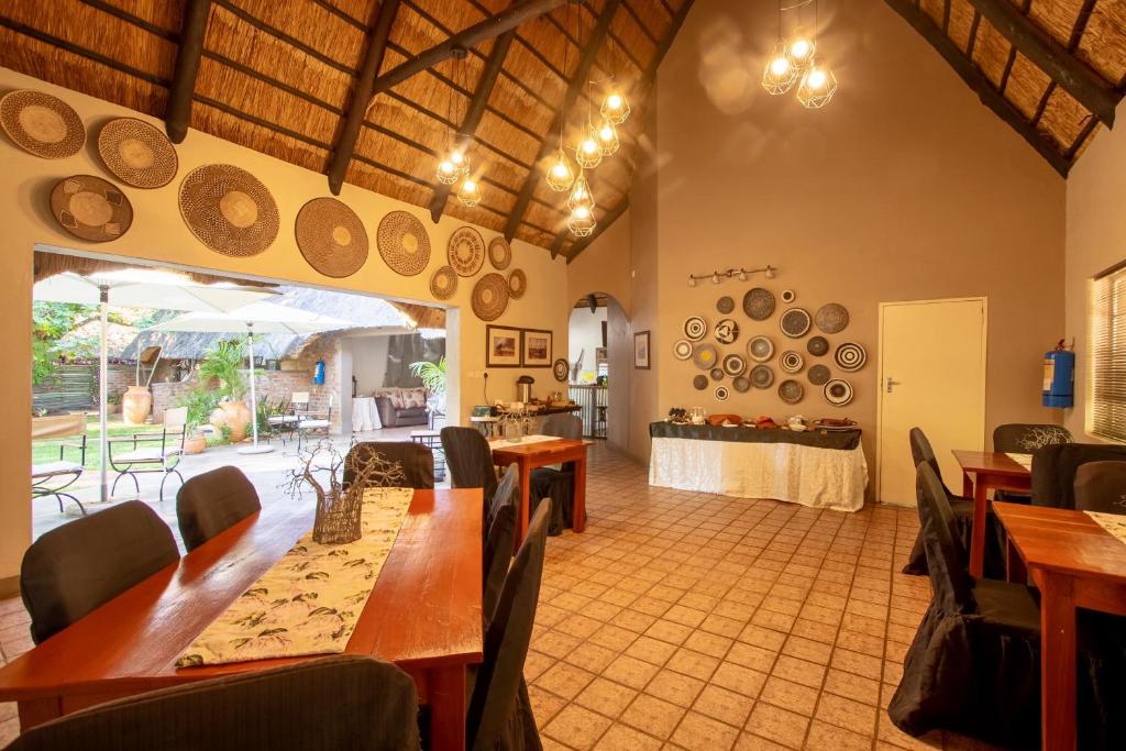 Restaurace v ubytování Nguni Lodge