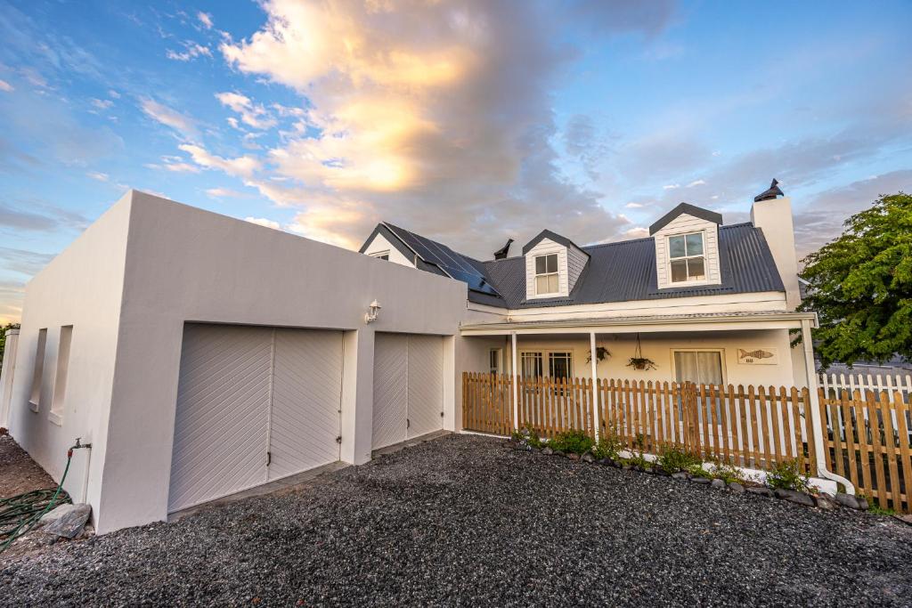 Peaceful Retreat Grotto Bay, Grotto Bay (updated prices 2024)