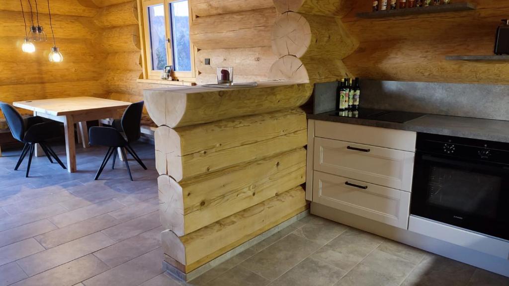 Kuchyň nebo kuchyňský kout v ubytování Böhmerwald Lodges