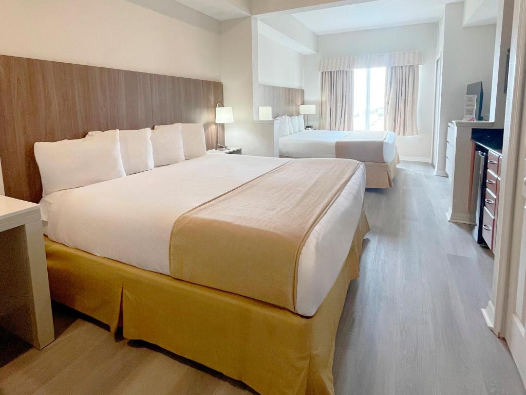 The Point Hotel & Suites Universal - 