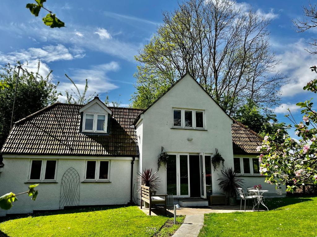 Spinners House, rural home on edge of Cotswolds