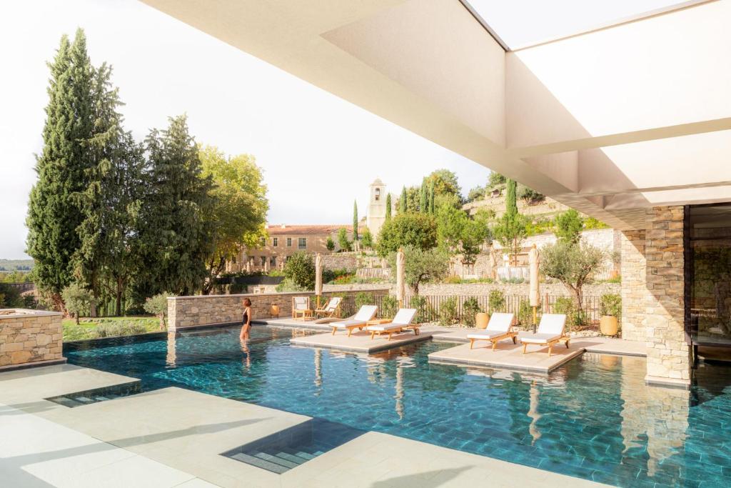 Bazén v ubytování Le Couvent des Minimes, Un Hôtel & Spa L'Occitane en Provence nebo v jeho okolí