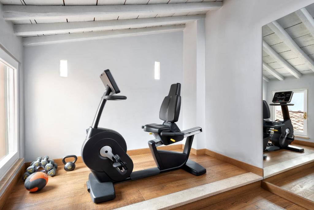 Posilňovňa alebo fitness centrum v ubytovaní Palazzo Scanderbeg
