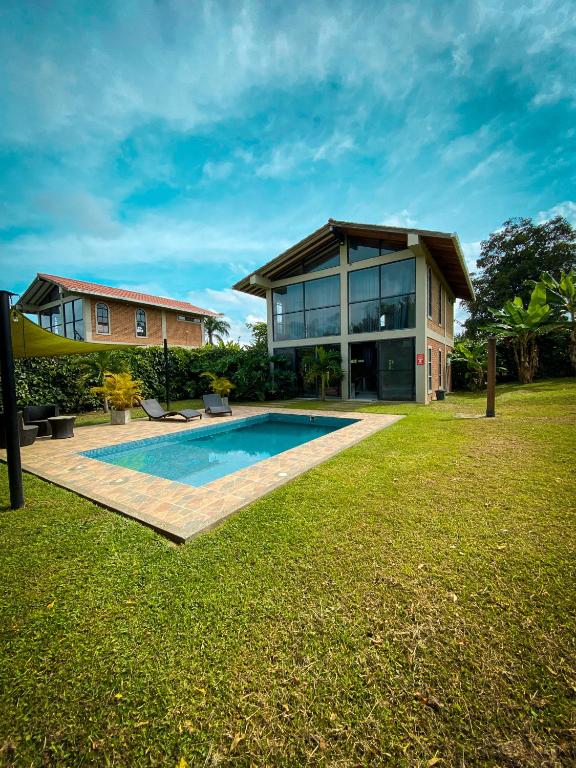 Bazén v ubytování Ecoparadise Hotel nebo v jeho okolí