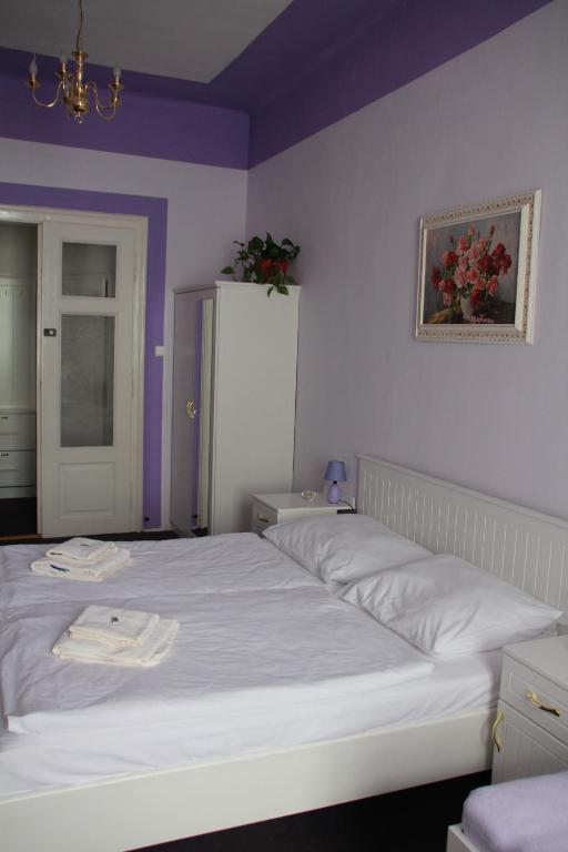 Postel nebo postele na pokoji v ubytování Penzion U Lucerny