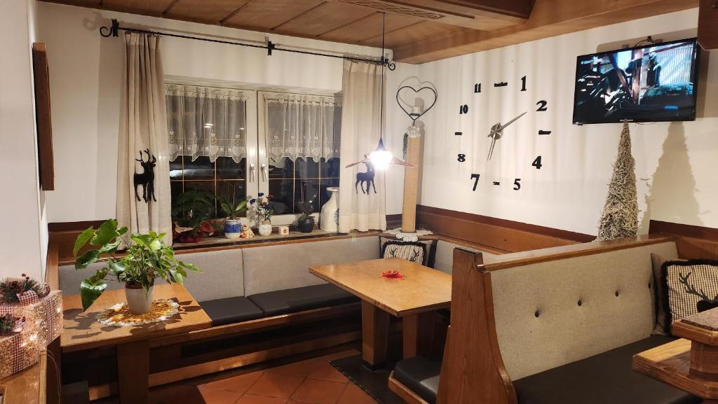 TV a/nebo společenská místnost v ubytování Inter Hotel B&B
