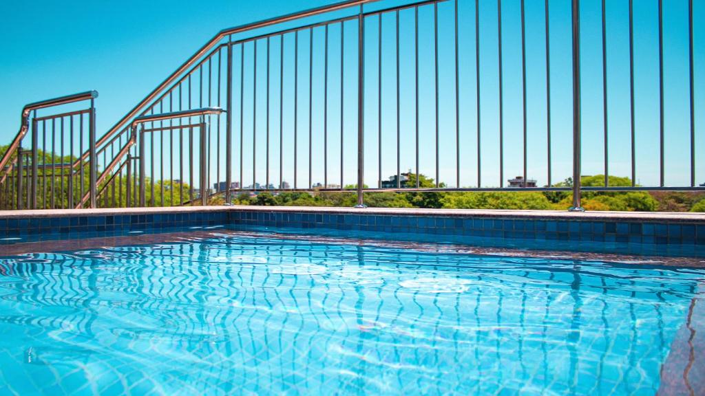 Bazén v ubytování Tarobá Hotel nebo v jeho okolí