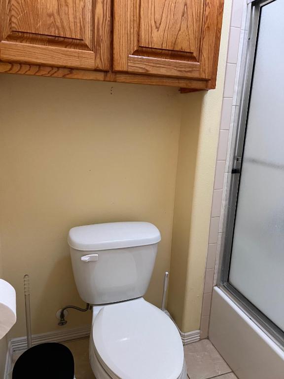 Room, Private Restroom and Entrance photo