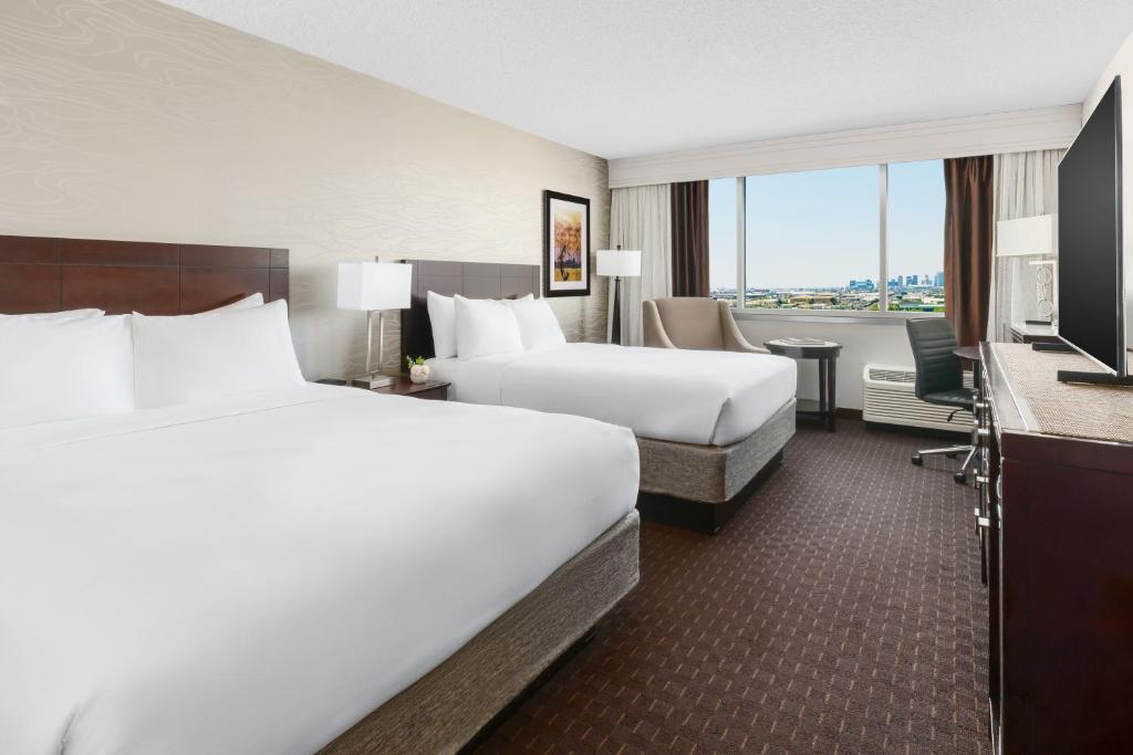 Crowne Plaza Phoenix Airport - PHX by IHG - Chambre Queen Premium Avec 2 Lits Queen-Size