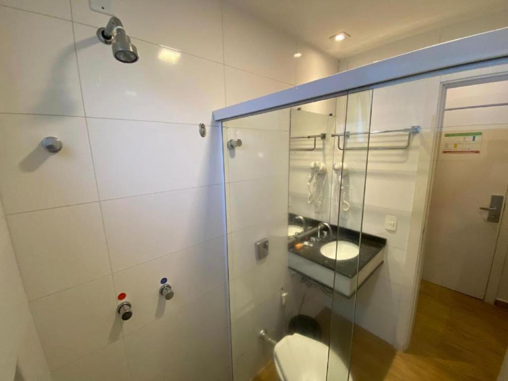 Habitación Estándar con Cama Queen