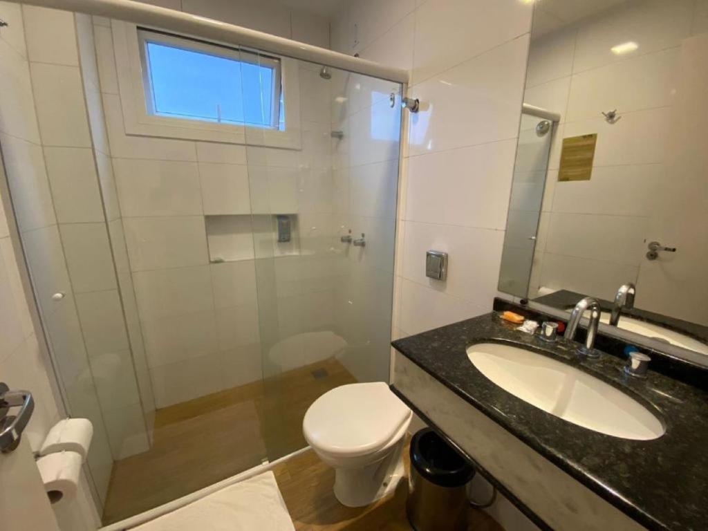 Habitación Estándar con Cama Queen