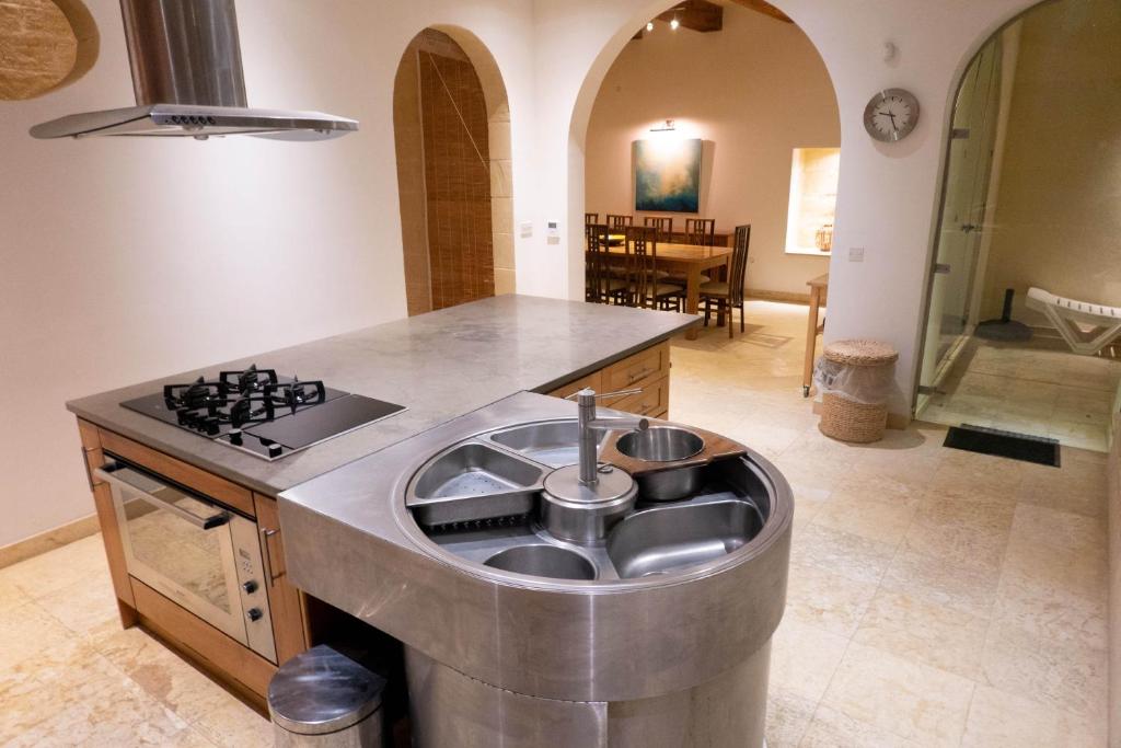 Kuchyň nebo kuchyňský kout v ubytování OneFifty Holiday Home