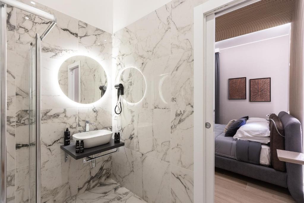 IRON Luxury Rooms - 13