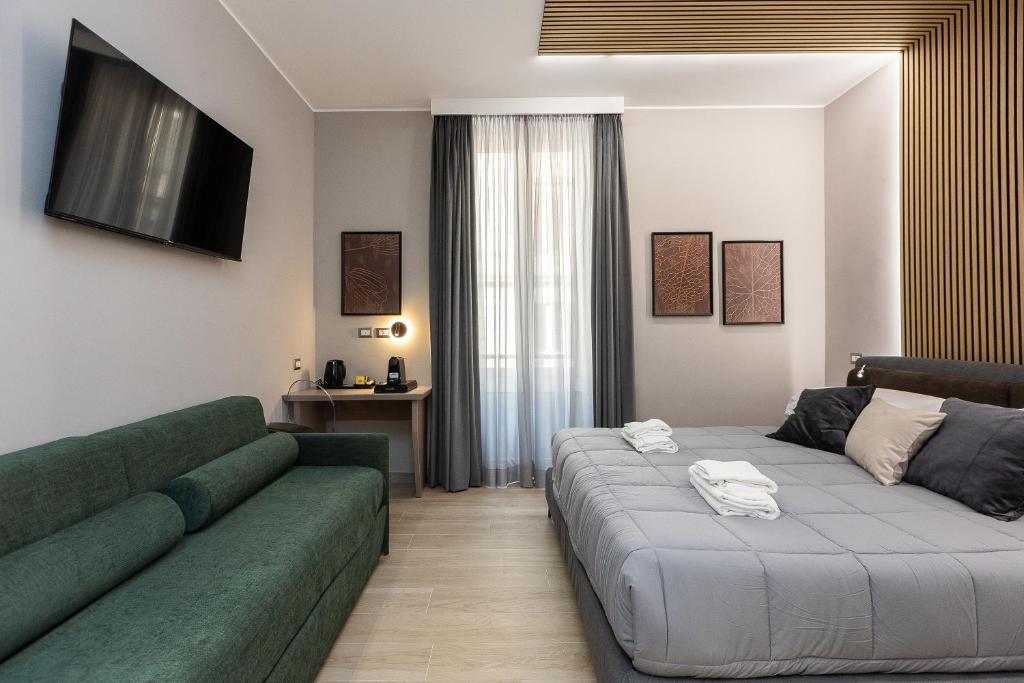 IRON Luxury Rooms - 6