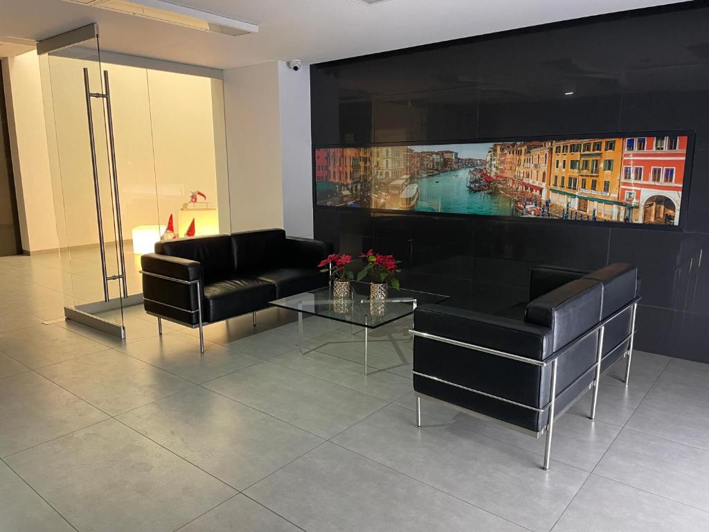 Wenecjanska Comfort Apartment, free parking, self check-in 24h - 1