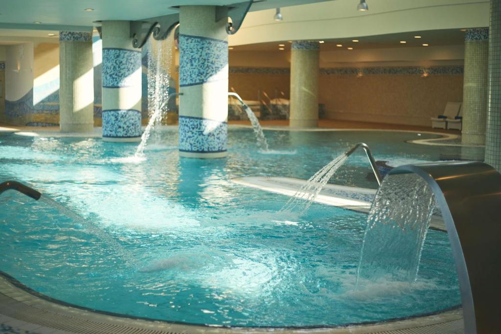 Piscine de l'établissement Secrets Bahía Real Resort & Spa Adults only ou située à proximité