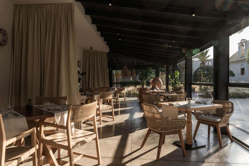 Posedenie v ubytovaní Numo Ierapetra Beach Resort Crete, Adults only, Curio Collection Hilton