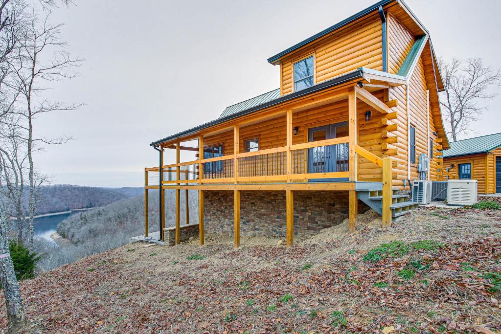 Celina Cabin with View of Dale Hollow Lake!, Hilham Updated 2024 Prices