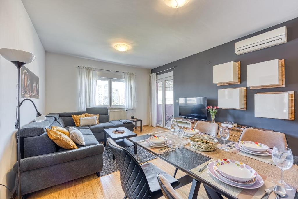 Posezení v ubytování Apartment Dea - Three Bedroom Apartment
